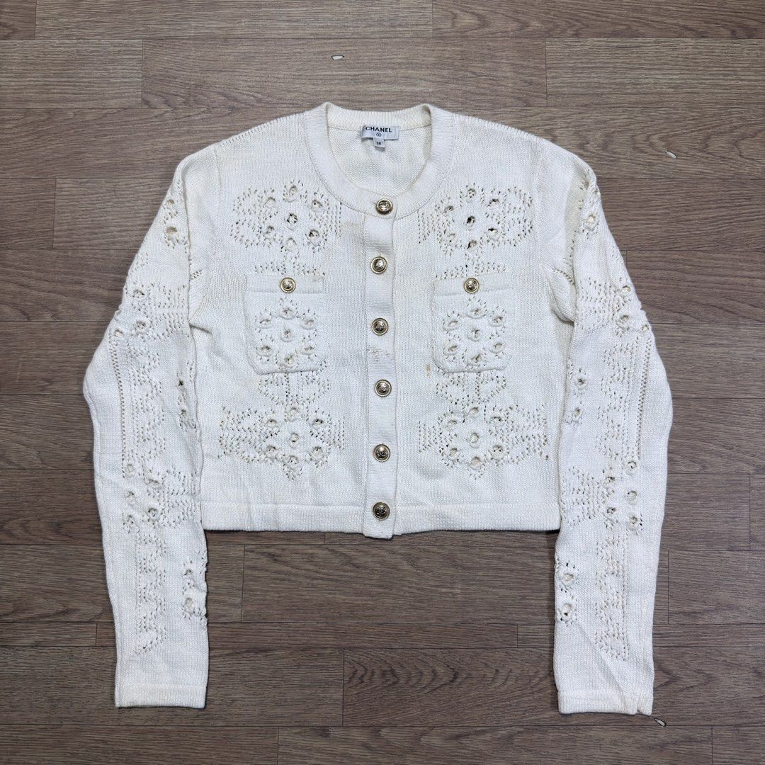 Chanel Knit Cardigan (Category: Luxury Apparel) located in Imus. Submitted by casterhitz (Listing ID 1468932990, Image 1). Description: Size 38 fits medium 20x25 No issue Excellent condition .