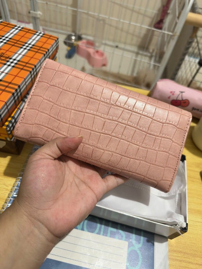 Chanel Long Wallet (Category: Wallets & Card holders) located in Binmaley. Submitted by amayscollections2 (Listing ID 1468930469, Image 3). Description: On Sale Coded Chanel Long Wallet in crocs leather with box and dustbag na din for only: ₱499+sf payment first ₱569+sf cash on delivery 📍Pangasinan We Ship Nationwide🚚.