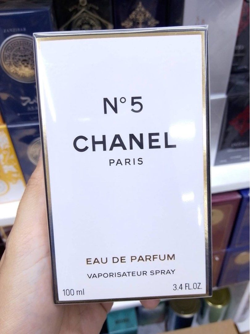 CHANEL N°5 EDP | PREMIUM QUALITY (Category: Fragrance & Deodorants) located in Quezon City. Submitted by embereshop2 (Listing ID 1468937267, Image 1). Description: 📌 Perfect for yourself or as a gift! ✨ Whether you’re treating yourself or looking for a gift for birthdays and any special occasion, this is a great choice. 💗 The scent is very close to 0G and long-lasting, perfect if you want something that smells premium without going over budget.