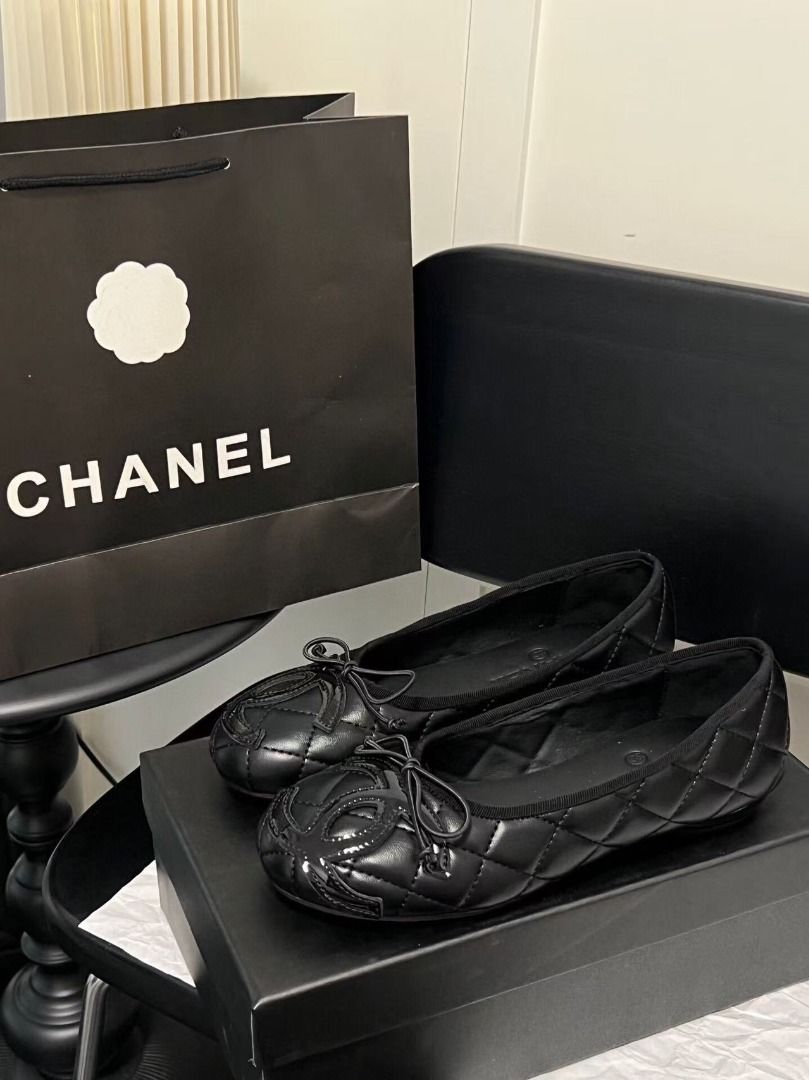 Chanel Quilted Black Leather Ballet Flats (Category: Flats & Sandals) located in Valenzuela. Submitted by joszheu82 (Listing ID 1469020325, Image 1). Description: - Brand: Chanel - Style: Quilted leather ballet flats - Color: Classic Black - Features: All-over quilted pattern, patent leather CC logo toe caps, and front bow accent - Inclusions: Original Chanel box and shopping bag - Condition: Excellent - Perfect for adding effortless luxury to an