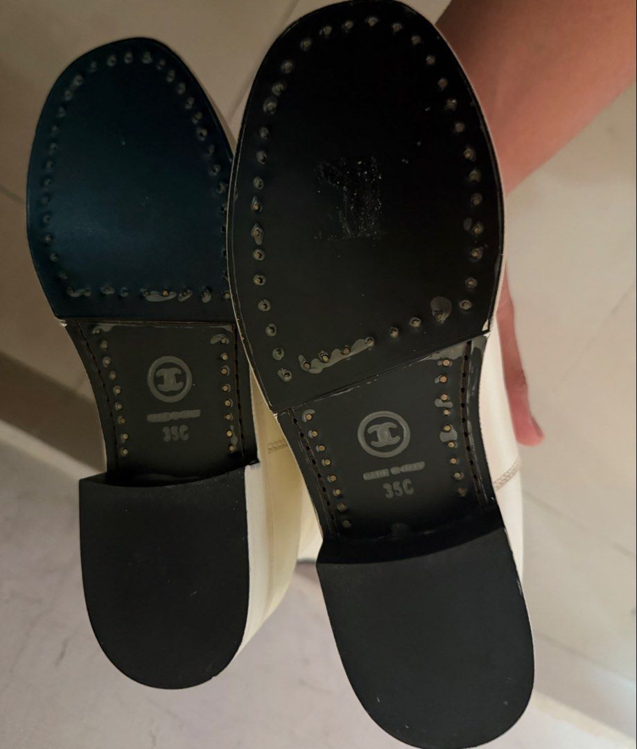 CHANEL WHITE LEATHER KNEE HIGH CC LOGO (Category: Boots) located in Manila. Submitted by therevivaldrop (Listing ID 1468957928, Image 3). Description: NEGOTIABLE SHIPPED NO INCLUSION.
