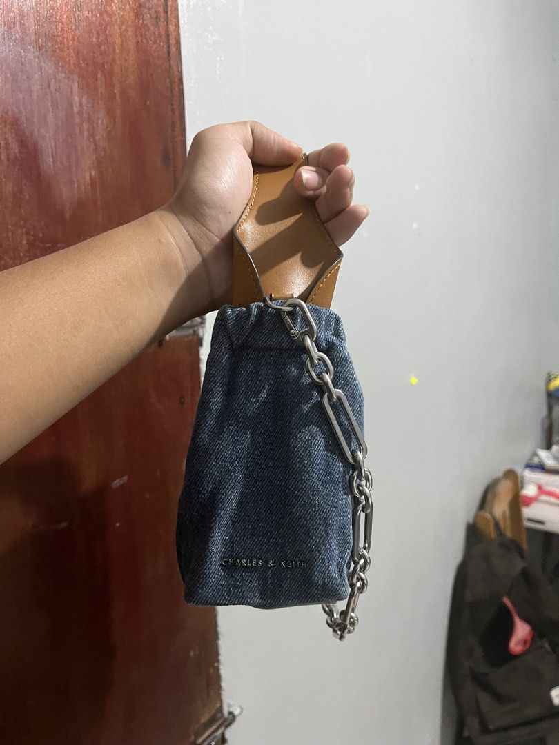 Charles And Keith Denim Shoulder Bag (Category: Shoulder Bags) located in Abucay. Submitted by rambundang123- (Listing ID 1469056560, Image 3). Description: Removable Chain Strap Can Be Hand Carry Bag and Shoulder Bag.