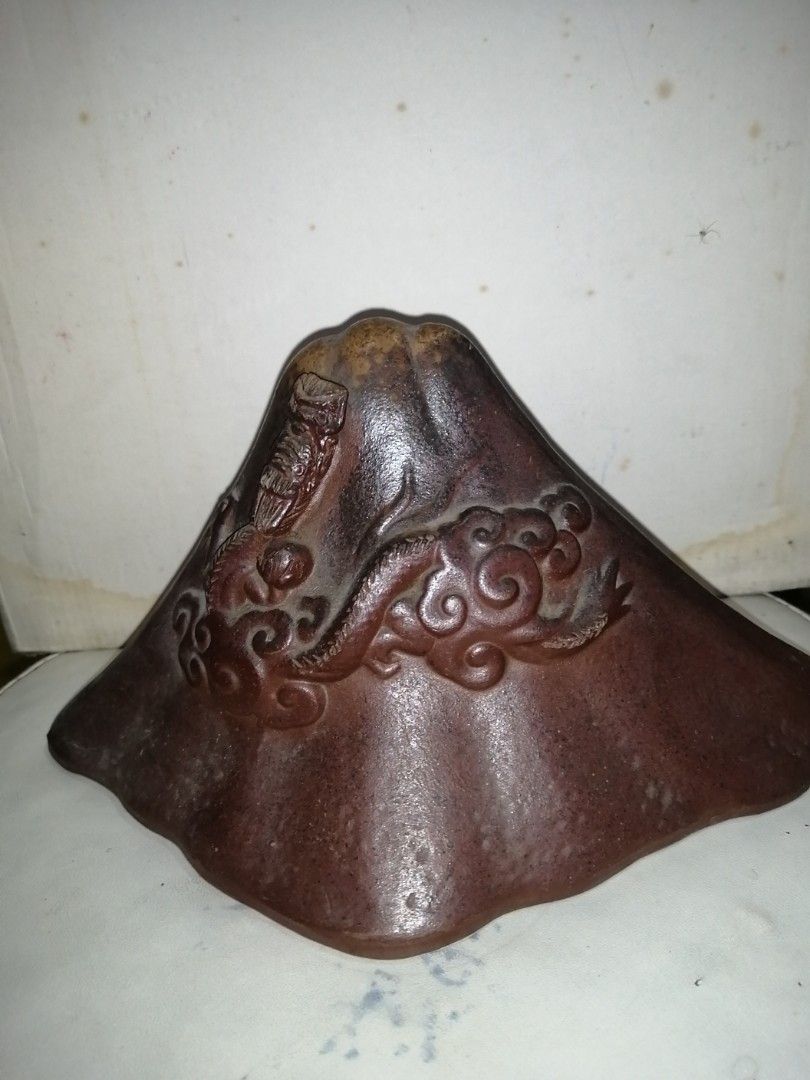 Chinese inkstone/ink slab (Category: Everything Else Others) located in Paranaque City. Submitted by jhedplus (Listing ID 1469082337, Image 1). Description: Please read! For sure buyer only! NO COD/COP No reservation The items will be sold to the first payer w/o prior notice. Verbal reservations are not acceptable. Note: All items are vintage. Please manage your expectations accordingly. G cash payment. Shipping via Lalamove Metro Manila. For pro