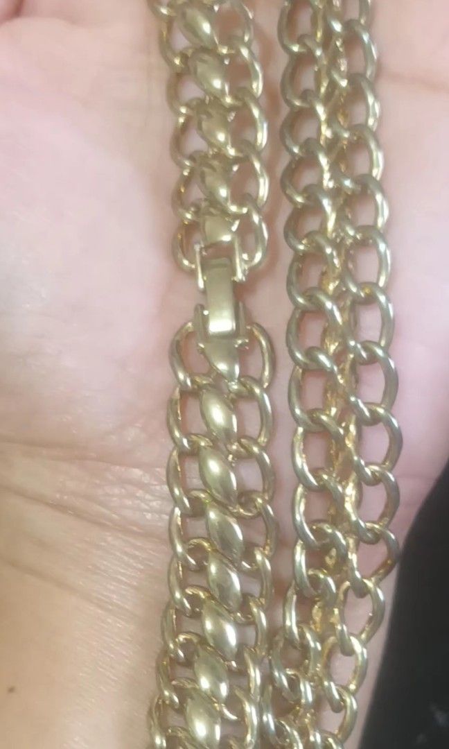 Choker Necklace (Category: Other Accessories) located in Davao. Submitted by sakura_finds (Listing ID 1468933309, Image 1). Description: .