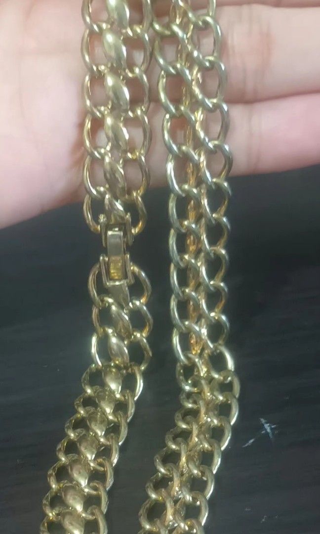 Choker Necklace (Category: Other Accessories) located in Davao. Submitted by sakura_finds (Listing ID 1468933309, Image 3). Description: .