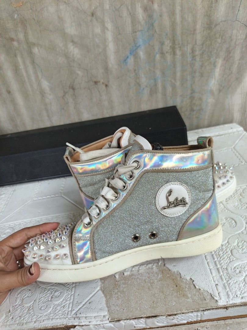 Christian louboutin (Category: Sneakers & Footwear) located in Quezon, Isabela. Submitted by ukay-ukaybylyn (Listing ID 1468930301, Image 2). Description: issue neto madumi yung lace and maalikabok yung shoes kayo na maglinis.