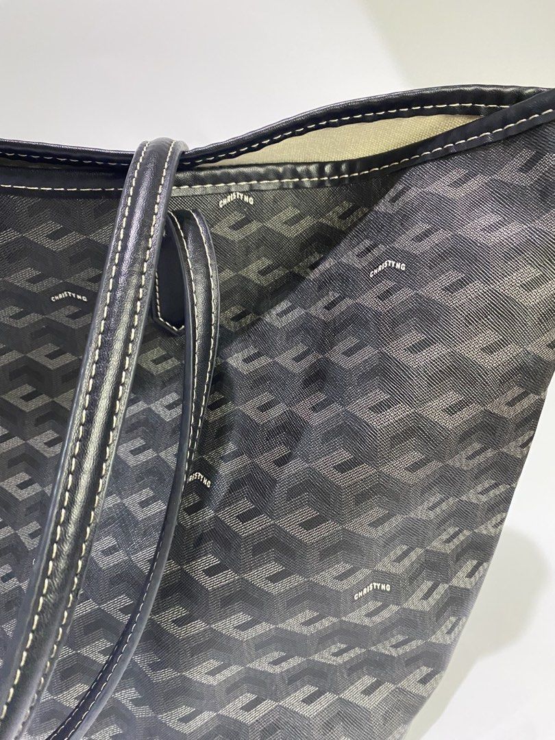 christy ng large tote bag (Category: Tote Bags) located in Valenzuela. Submitted by cole.mendoza (Listing ID 1469001647, Image 2). Description: negotiable .