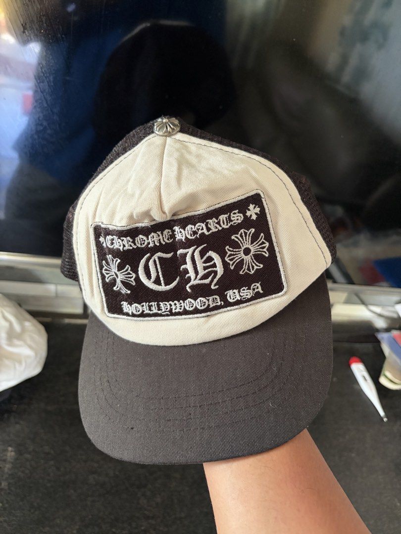 Chrome Hearts CH Hollywood Trucker Hat (Category: Caps & Hats) located in Manila. Submitted by trif21 (Listing ID 1468936584, Image 1). Description: .