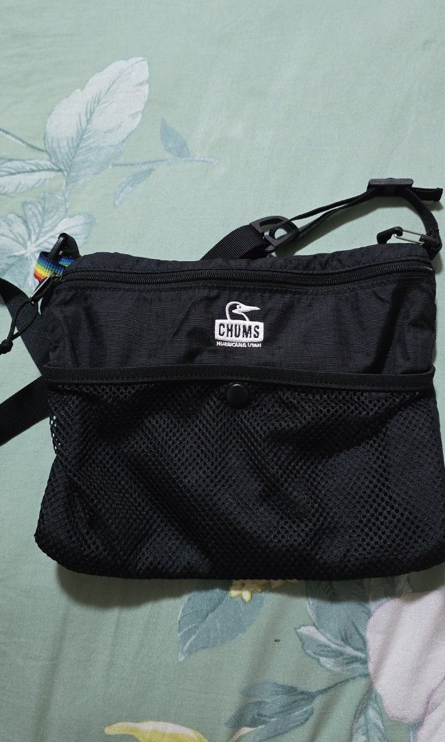 Chums nylon sling (Category: Cross-body Bags) located in Manila. Submitted by loved_collections (Listing ID 1468984027, Image 1). Description: like new! flawless! fit in cp n more!.