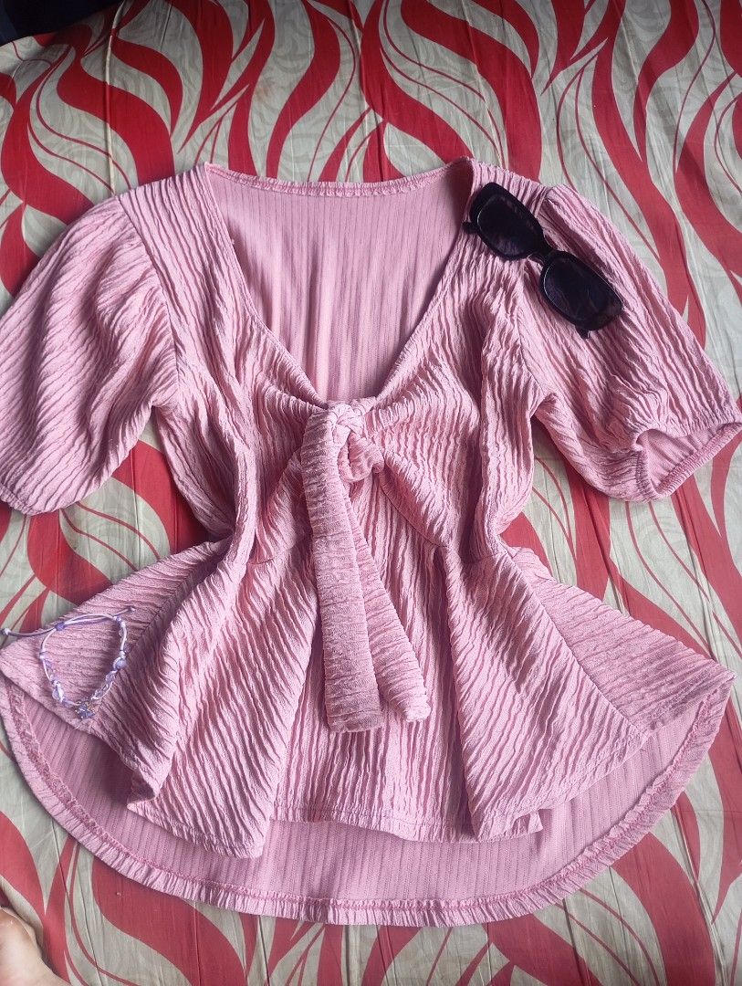 CLOTHES FOR SALE (Category: Shirts) located in Manila. Submitted by lilms.elcai (Listing ID 1468968572, Image 1). Description: ₱ 350 all fix price 📍 Calamba Laguna.