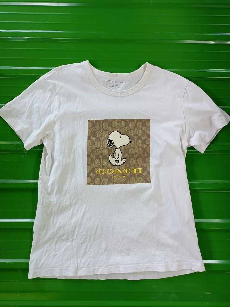 Coach (Category: Luxury Apparel) located in Kiblawan. Submitted by kynthoiiithrift (Listing ID 1469117582, Image 3). Description: COACH x PEANUT Excellent condition MEDUIM TO LARGE SIZE +shipped fee.