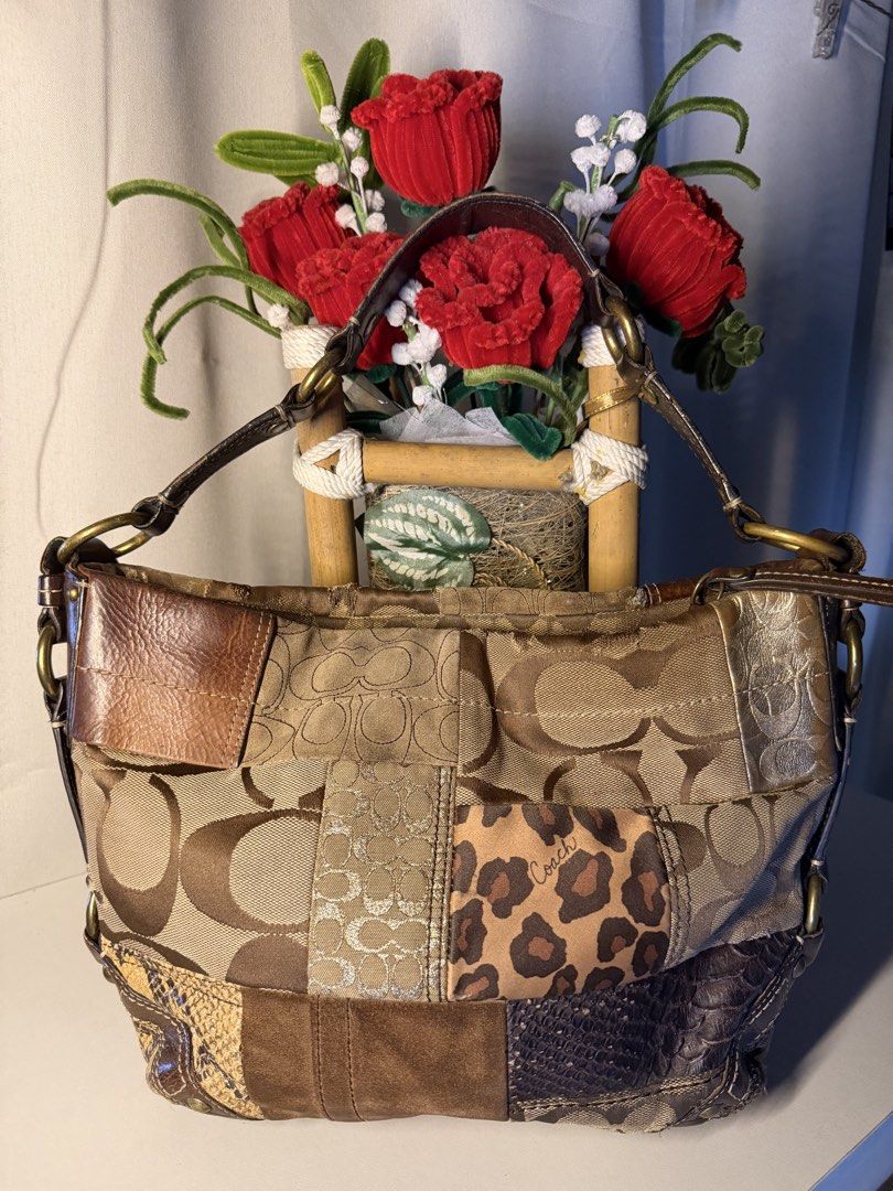 Coach carly leopard (Category: Shoulder Bags) located in Manila. Submitted by chic_coach (Listing ID 1468976854, Image 1). Description: .
