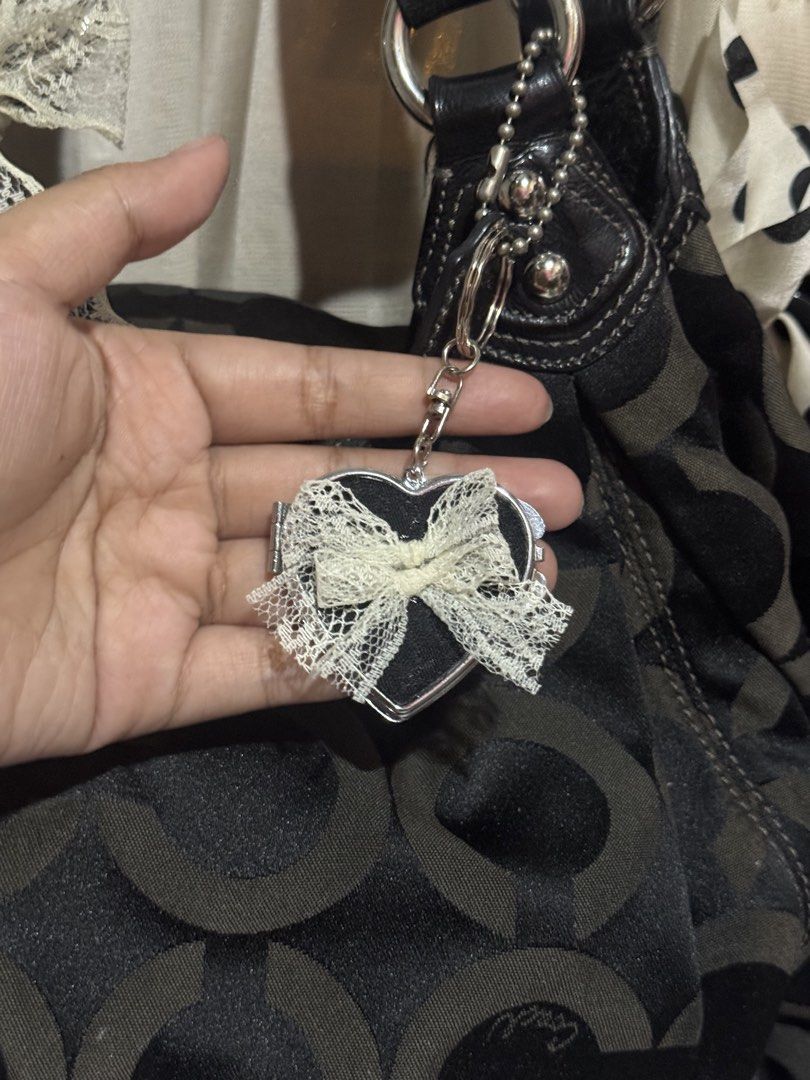 Coach charms (Category: Charms) located in Caloocan City. Submitted by ravihannaa (Listing ID 1469043750, Image 1). Description: .