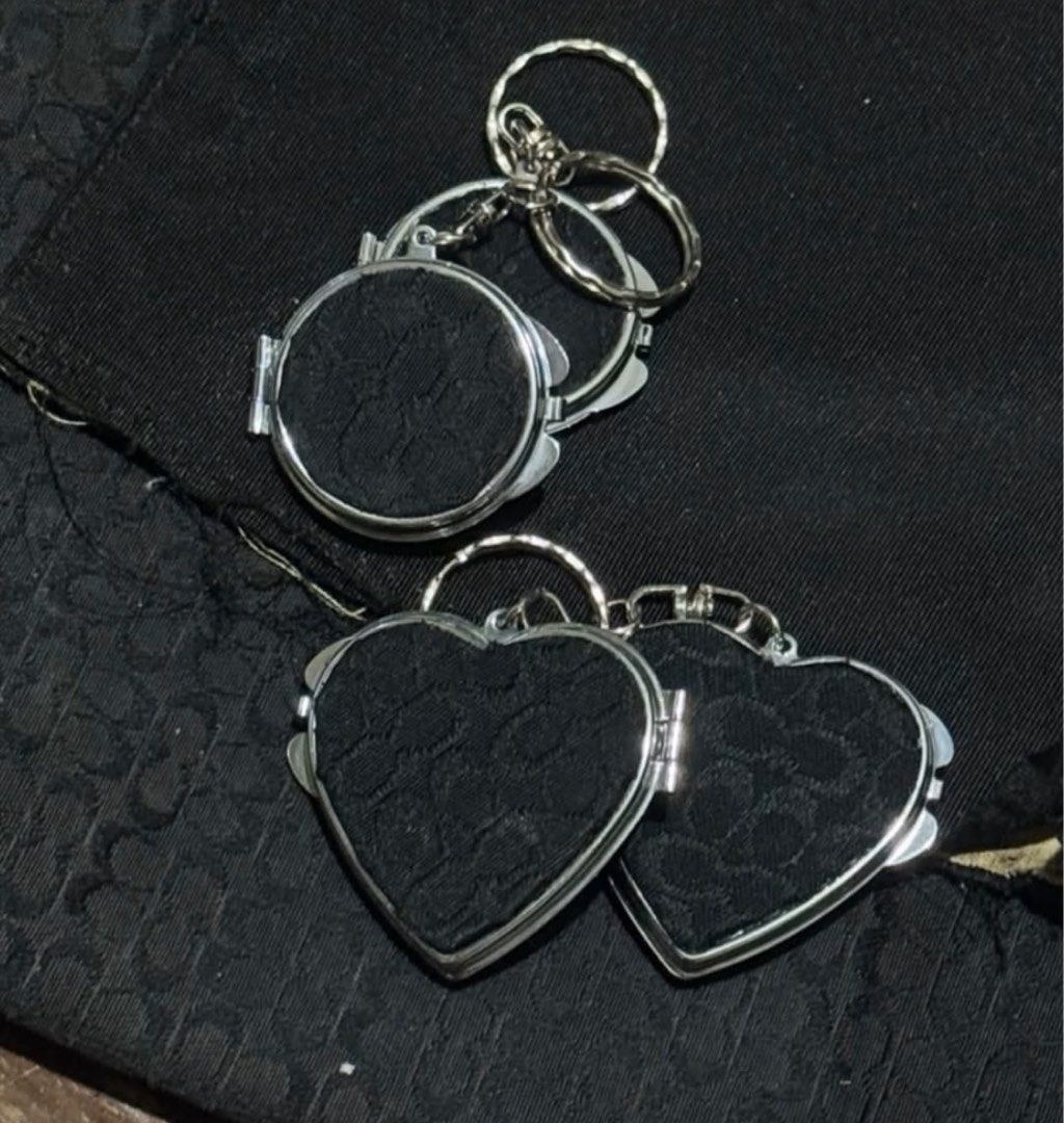 COACH DIY KEYCHAIN MIRROR (Category: Charms) located in Caloocan City. Submitted by ravihannaa (Listing ID 1469010937, Image 1). Description: Discount if getting 2+.
