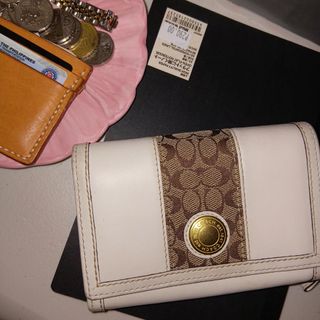 (Category: ) located in . Submitted by twentyfifthbymaria (Listing ID 1469088884, Image 1). Description: .