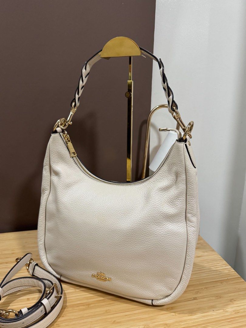 coach juliet 2way bag (Category: Luxury Bags & Wallets) located in Gapan. Submitted by anneelisse (Listing ID 1469032051, Image 2). Description: in very good condition coach 2way bag fb page: Elisha’s Mix Branded items.