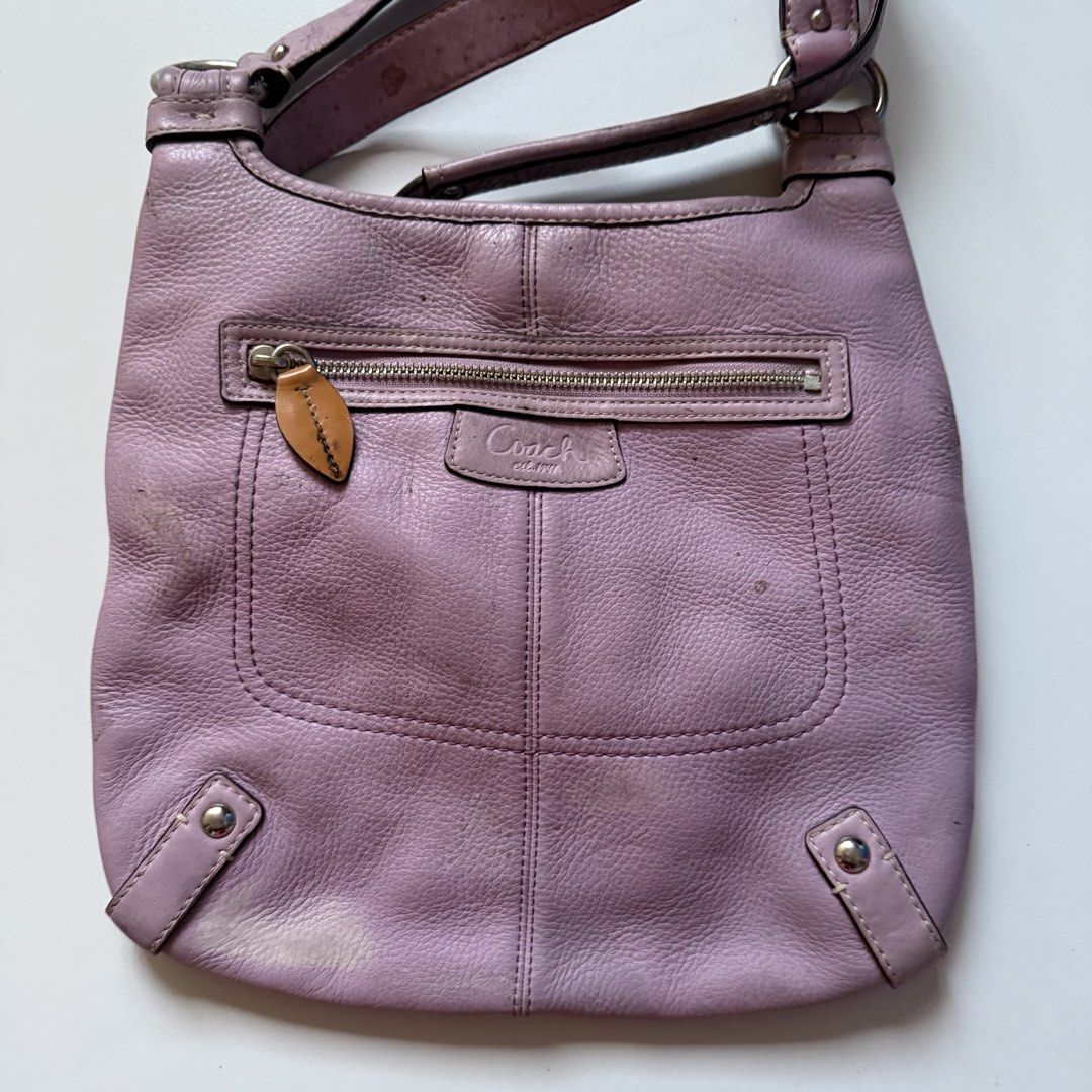 Coach lavander sling (Category: Luxury Bags & Wallets) located in Cavite. Submitted by kalebfindsluxs (Listing ID 1469142552, Image 2). Description: Coach lavander sling Fair Rubs scratches Check details - 1k + sf Loc cavite Jnt / lalamove .