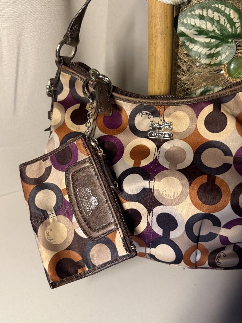 Coach madison set with cardholder (Category: Shoulder Bags) located in Manila. Submitted by chic_coach (Listing ID 1468975688, Image 3). Description: .