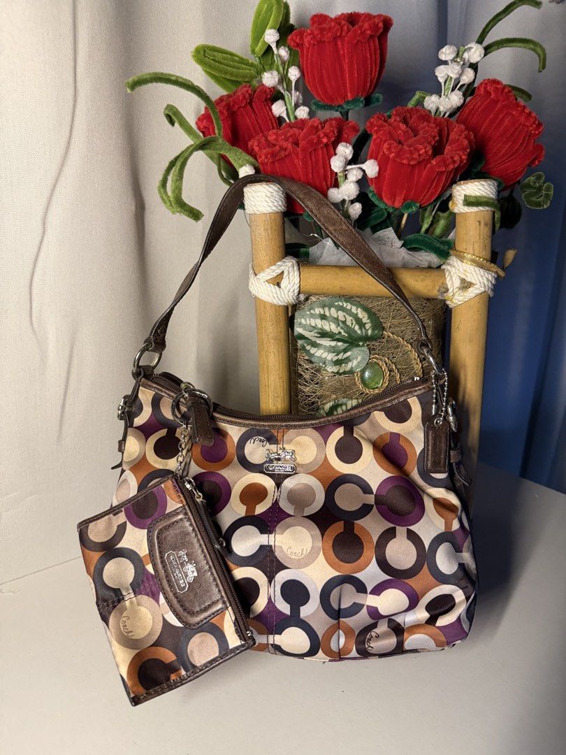 Coach madison set with cardholder (Category: Shoulder Bags) located in Manila. Submitted by chic_coach (Listing ID 1468975688, Image 1). Description: .