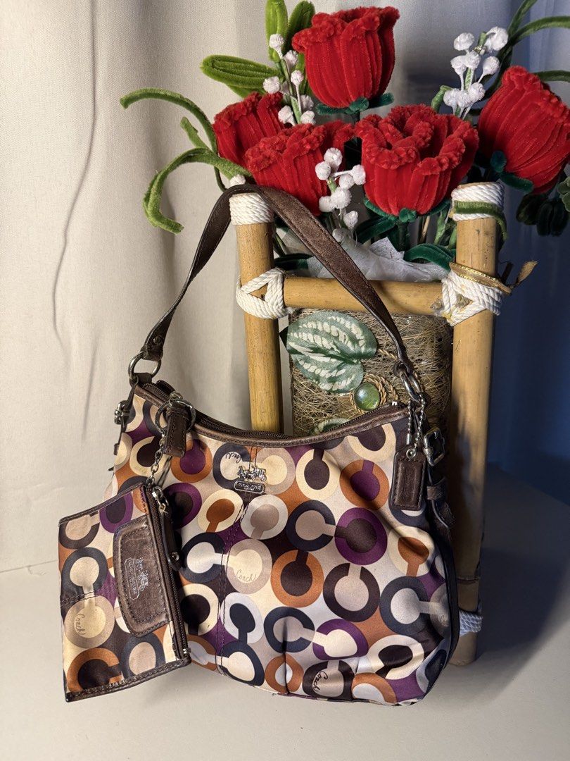 Coach madison set with cardholder (Category: Shoulder Bags) located in Manila. Submitted by chic_coach (Listing ID 1468975688, Image 2). Description: .