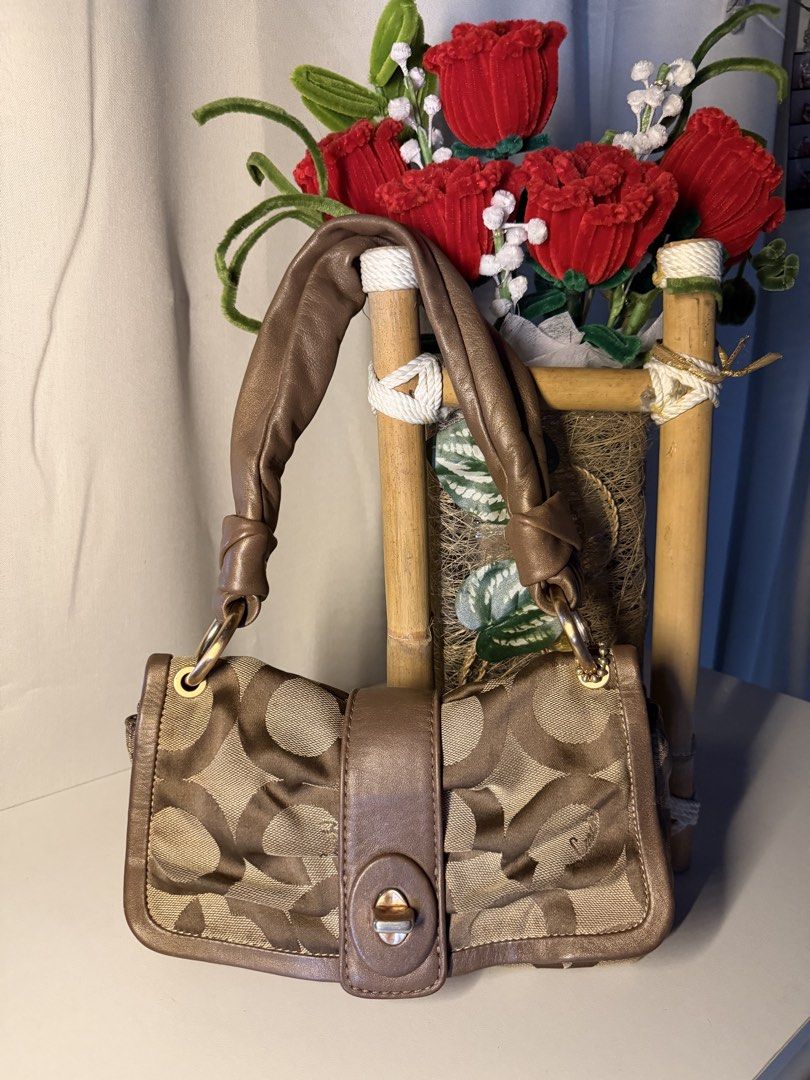 Coach parker (Category: Shoulder Bags) located in Manila. Submitted by chic_coach (Listing ID 1468974719, Image 1). Description: .