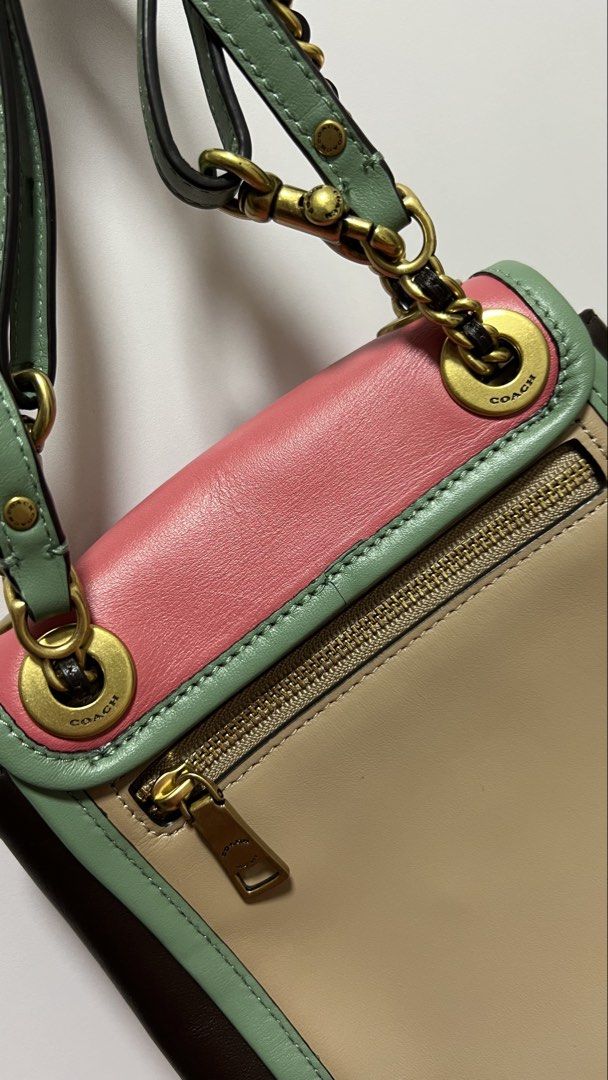 Coach parker convertible backpack (Category: Luxury Bags & Wallets) located in Paranaque City. Submitted by francesann29 (Listing ID 1468992926, Image 3). Description: Convertible Crossbody Bag 100% authentic used twice .