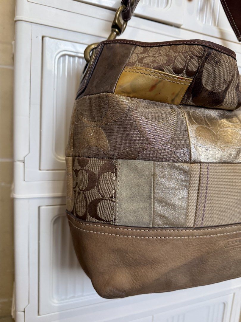 Coach patchwork vintage shoulder y2k (Category: Luxury Bags & Wallets) located in Cavite. Submitted by kalebfindsluxs (Listing ID 1469139526, Image 2). Description: Coach patchwork vintage shoulder y2k Good Sign of usage Rubs scratches Check details - 7500 + sf Loc cavite Jnt / lalamove .