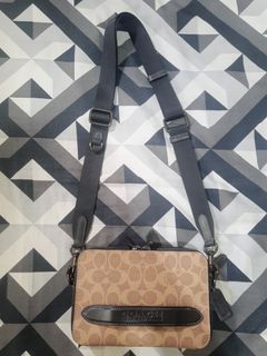 (Category: ) located in . Submitted by declutter_bags22 (Listing ID 1468947717, Image 1). Description: .
