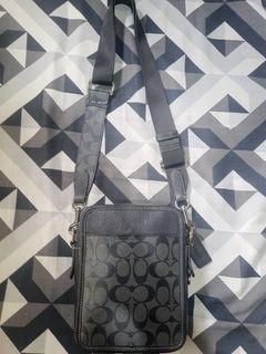(Category: ) located in . Submitted by declutter_bags22 (Listing ID 1468948117, Image 1). Description: .