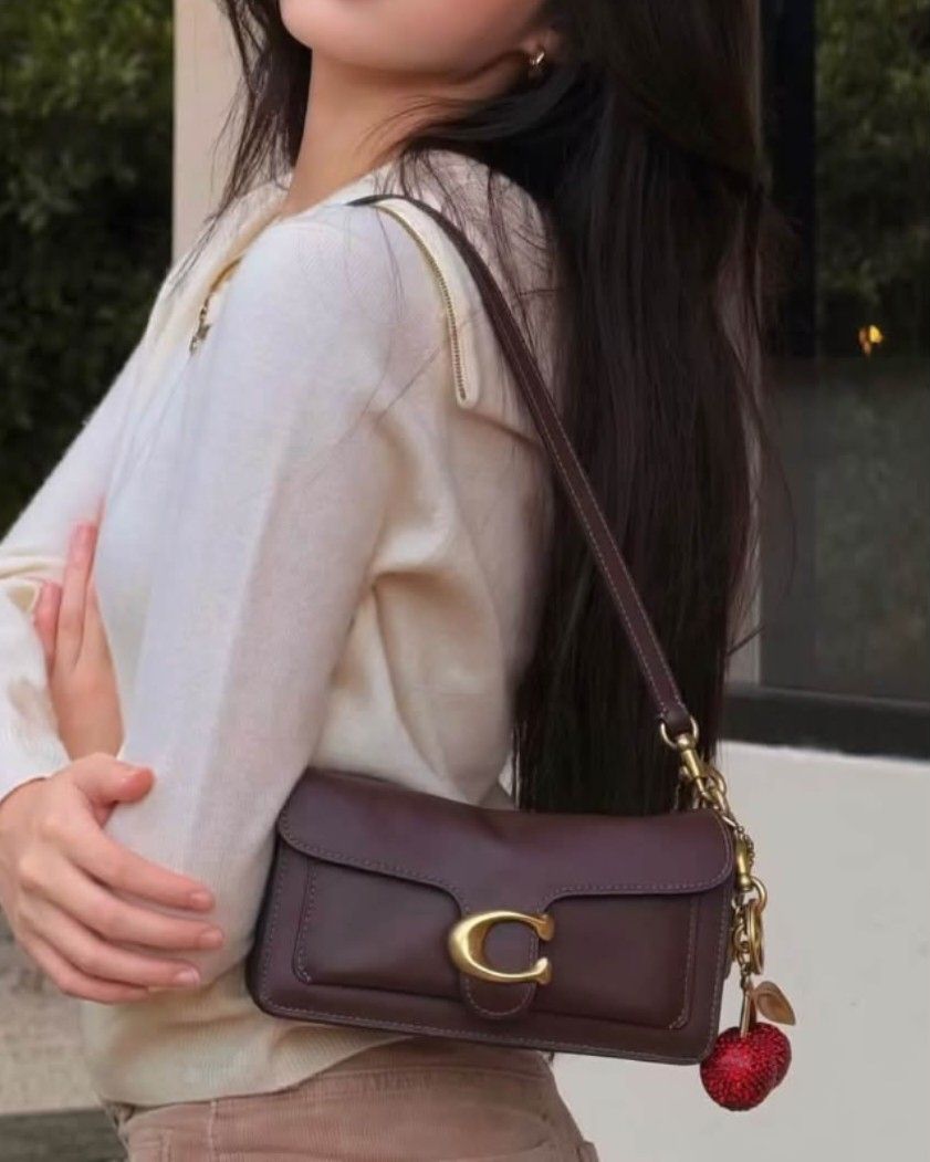 Coach Soft Tabby20 Shoulder Bag (Category: Shoulder Bags) located in Manila. Submitted by msddirectfactoryoutlet (Listing ID 1469049276, Image 1). Description: .