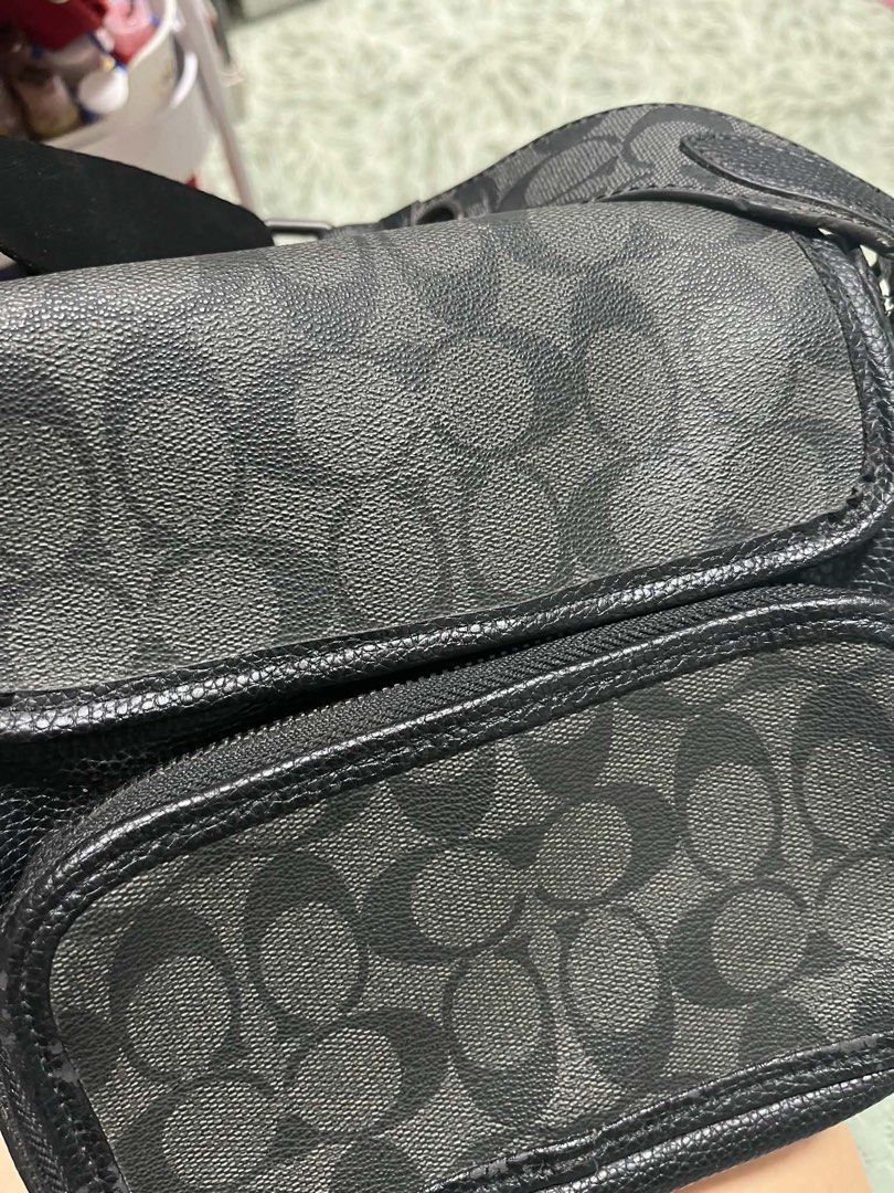 Coach sulivan sling bag for men (Category: Sling Bags) located in Caloocan City. Submitted by trebdy01 (Listing ID 1469094207, Image 2). Description: .