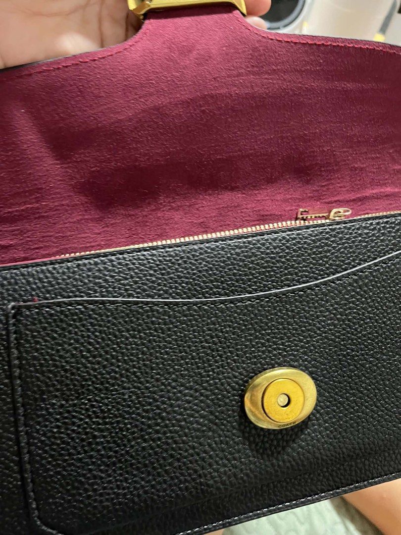 Coach taby (Category: Shoulder Bags) located in Caloocan City. Submitted by trebdy01 (Listing ID 1469077216, Image 3). Description: .