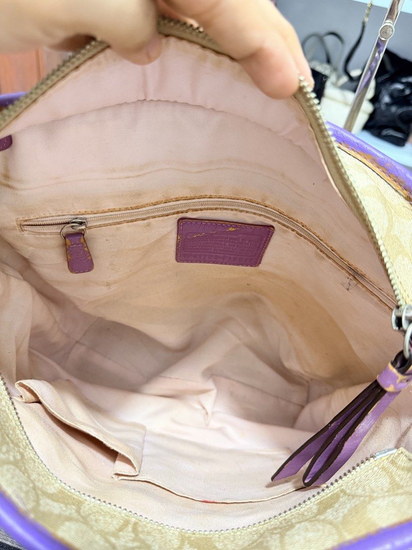 Coach tote bag repaint (Category: Luxury Bags & Wallets) located in Cavite. Submitted by aiznpreluvv (Listing ID 1468934248, Image 3). Description: .