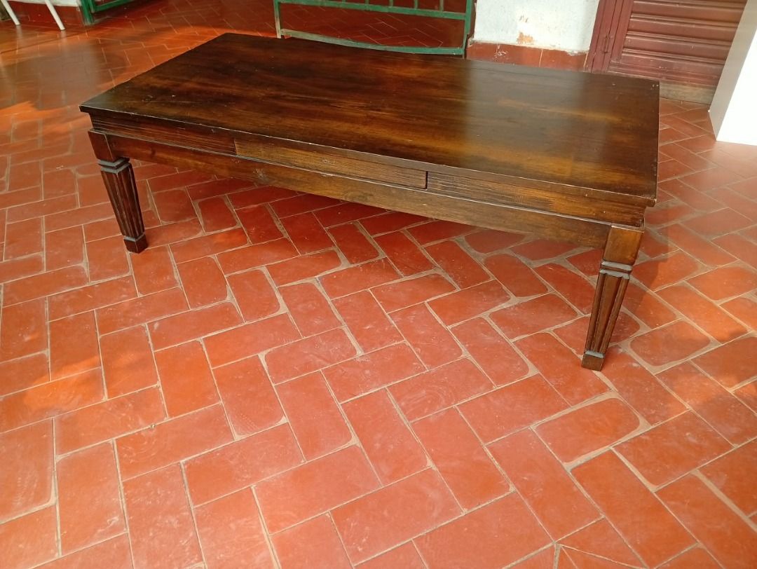 Coffee table (Category: Tables & Sets) located in Petaling Jaya. Submitted by nm016648427690 (Listing ID 1469078802, Image 2). Description: Coffee table Size: W,60.cm,L,120.cm,H,40.cm RM-180 Code :CT-07 Stock Available : 1 Condition : Goods ** (ABOVE PRICE DOES NOT INCLUDE DELIVERY & INSTALLATION) ** We are specialist in BUY or SELL New/Used Home Furniture or Office Equipment [ Perabot Kita Furniture ] Address: L1-03 times 89 Jalan 8A/133, Taman 