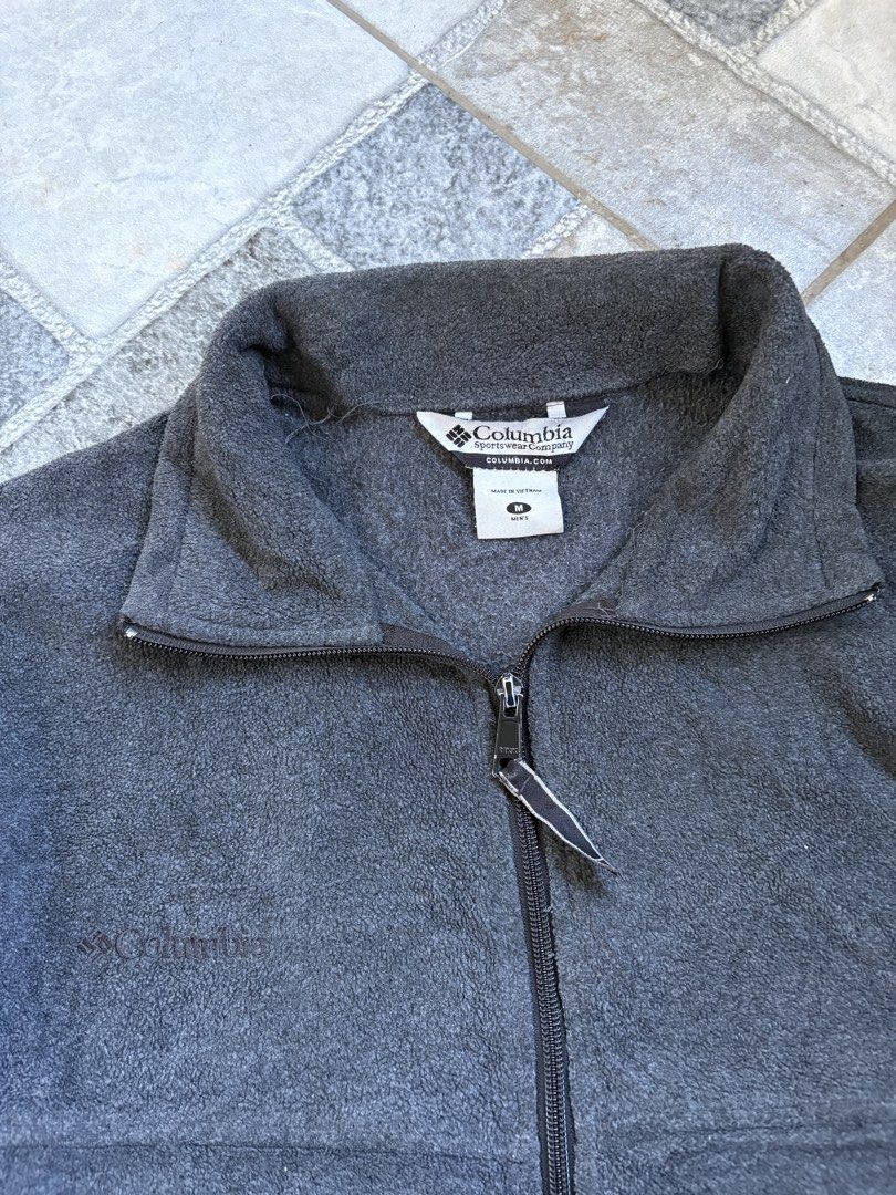 Columbia Fleece Jacket (Category: Coats, Jackets and Outerwear) located in Calamba. Submitted by manila.fits (Listing ID 1469009347, Image 2). Description: Columbia Fleece Jacket XL Width 23 Length 26 In pristine condition .