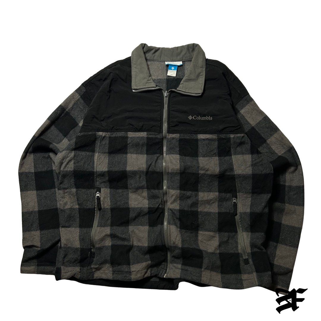 Columbia Fleece Jacket (Category: Tshirts & Polo Shirts ) located in Antipolo. Submitted by wvyfrnds (Listing ID 1469021283, Image 1). Description: Columbia Fleece Jacket Size: XXL Color: Gray Dimensions (Inches): Length: 27 Width: 27 Color Rate: 9/10 Issues - NONE 495 PLUS SF.