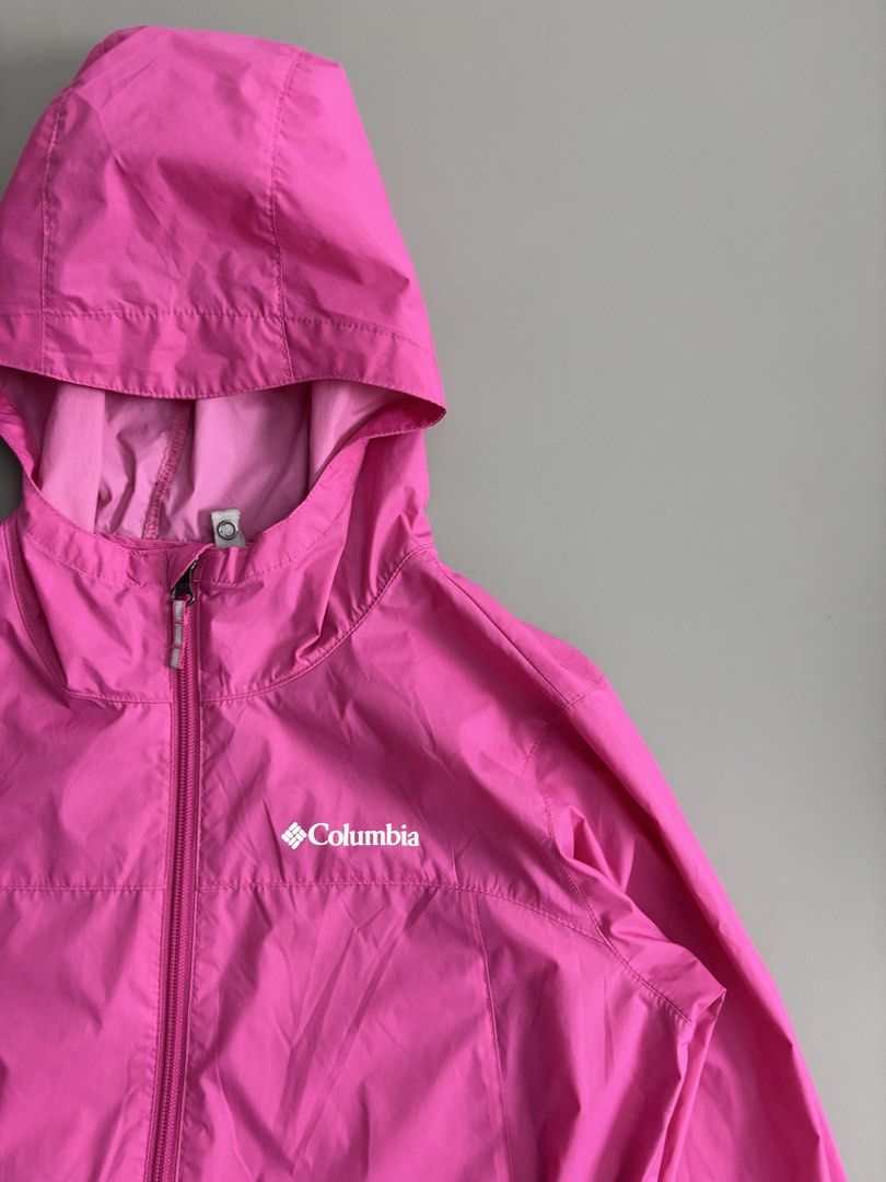 Columbia Rain Jacket Large Kids (Category: Coats, Jackets and Outerwear) located in San Fernando. Submitted by kayemanalac_05 (Listing ID 1469109342, Image 2). Description: Size Large Kids 14-16 years old L25.5 W19.