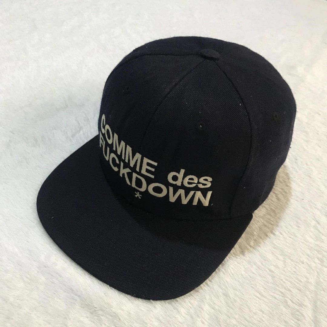 COMME DES FUCKDOWN SNAPBACK (Category: Activewear) located in Cebu City. Submitted by kevinthrift (Listing ID 1468963145, Image 2). Description: COMME des FUCKDOWN* Asnew Condition Issue snapbroke Need wash.