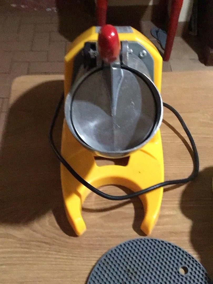 Commercial Electric Ice Crusher Machine Yellow (Category: Juicers, Blenders & Grinders) located in Quezon City. Submitted by rolenalma (Listing ID 1469106560, Image 2). Description: - Vibrant yellow heavy-duty electric ice crusher (approx. 6kg) - Powerful 500W motor with stainless steel hopper and red handle lever - Plugs into standard wall outlets with a simple side on/off switch - Shaves ice super fast for refreshing drinks and desserts - Clean
