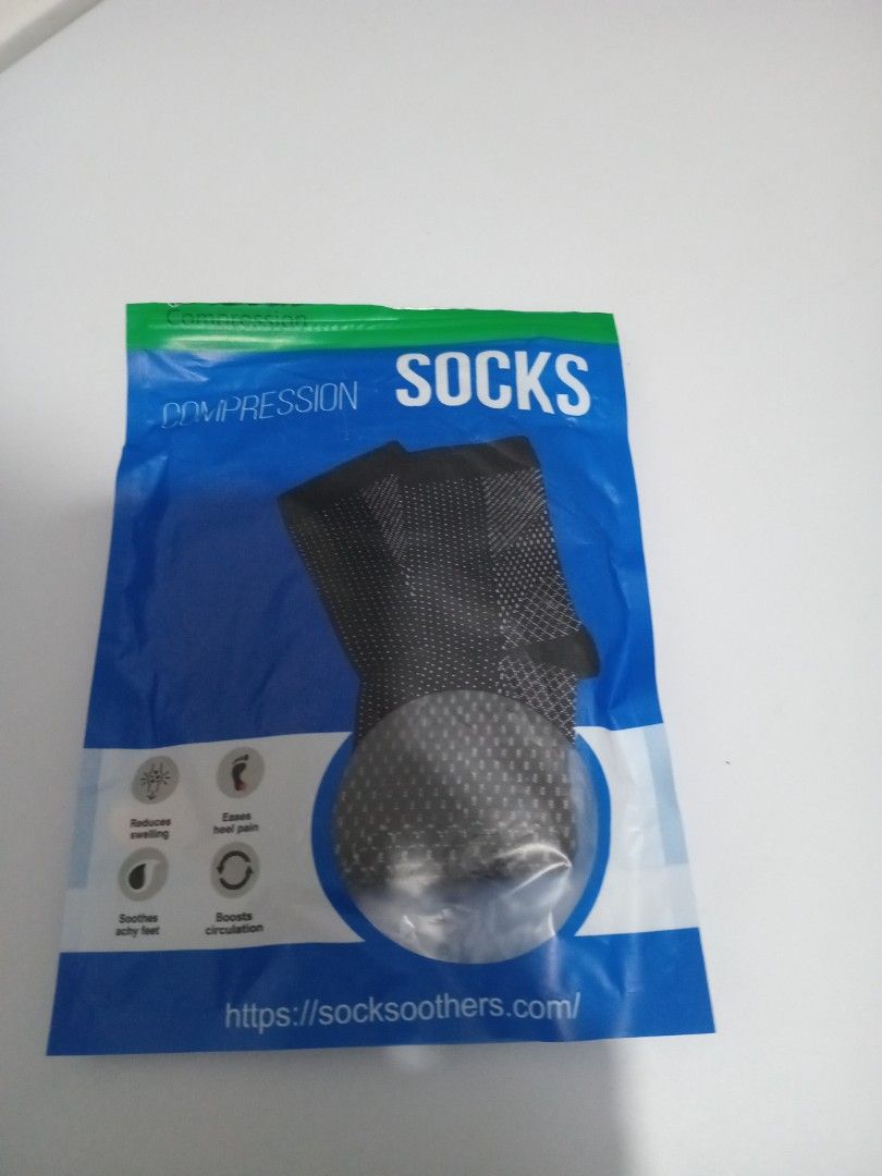 Compression Socks Foot Support Plantar Fasciitis Relief One Size (Category: Shoe inserts & accessories) located in Marikina City. Submitted by joyful.finds (Listing ID 1468957924, Image 1). Description: - Perfect for plantar fasciitis relief and foot support - Graduated compression to boost circulation and reduce swelling - Lightweight, breathable, and moisture-wicking fabric - Seamless, flat design prevents rubbing and creases - Built-in heel cu