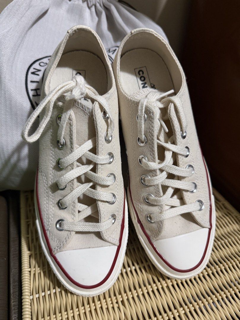 Converse Chuck 70 Men's Sneakers - Parchment (Category: Sneakers) located in Marikina City. Submitted by lemonlover2 (Listing ID 1469145497, Image 2). Description: Marikina City j&t or lalamove Complete with box Used thrice No issues like new pa. Could send video for the condition..