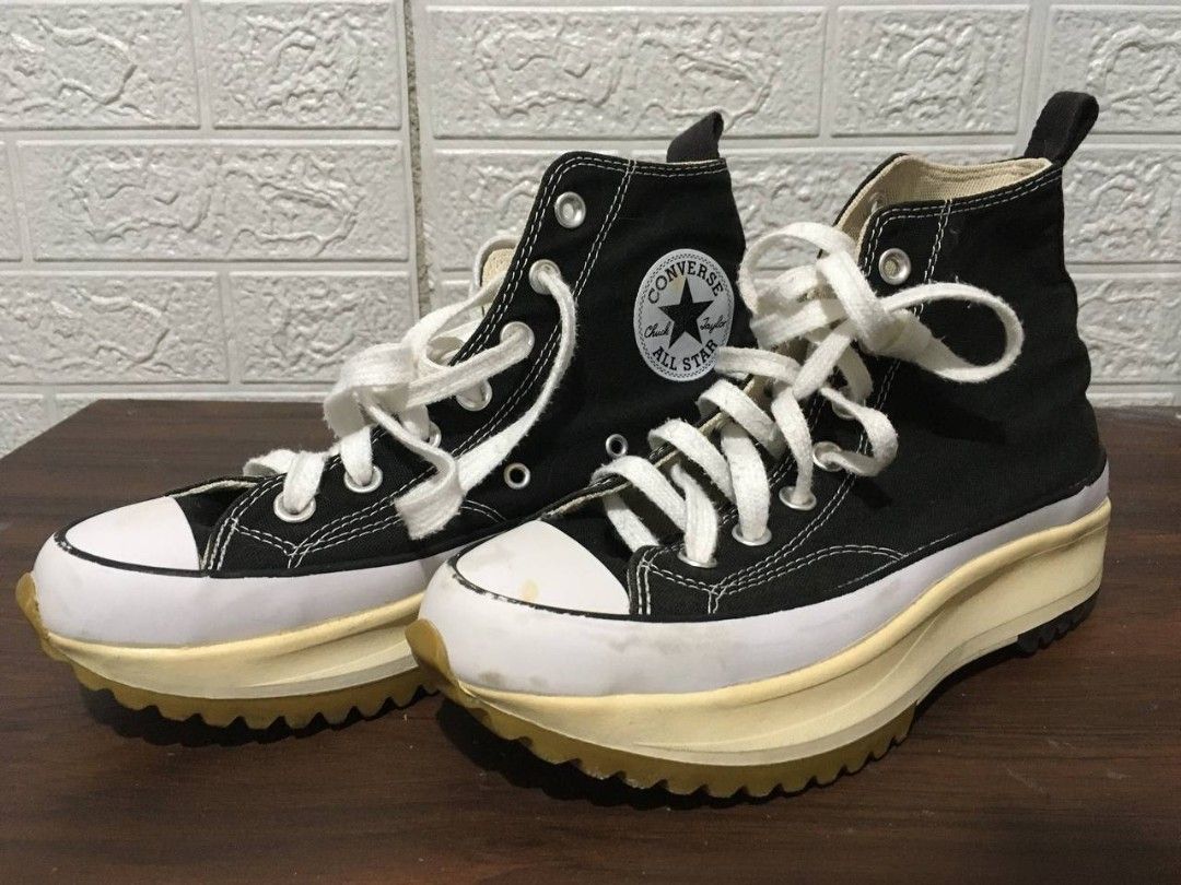 Converse Run Star Hike (OEM) (Category: Casual Shoes) located in Manila. Submitted by miax_1222 (Listing ID 1468980466, Image 2). Description: - OEM Converse Run Star Hike - Women's US 7.5 / EU 38 - Men's US 5.5 - Good quality, perfect for people looking for an affordable close replica of the og converse shoes - with minor flaws and yellowish soles (as seen in photos), but it's still wearable and suits most casual outfits - interested buyer must 