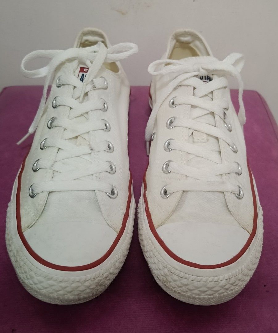 Converse Sneakers (Category: Sneakers) located in Davao. Submitted by naxarugal (Listing ID 1468935244, Image 1). Description: ujay source no issue size M 7.5 / W9.5 EU 41.