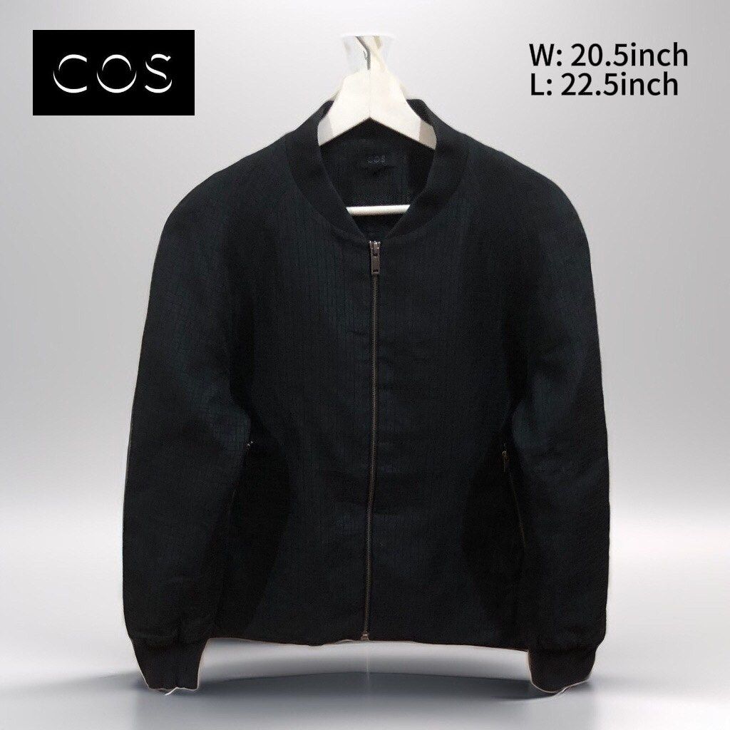 Cos Bomber Jacket (Category: Coats, Jackets and Outerwear) located in Oas. Submitted by alithrifthunter (Listing ID 1469092753, Image 1). Description: .