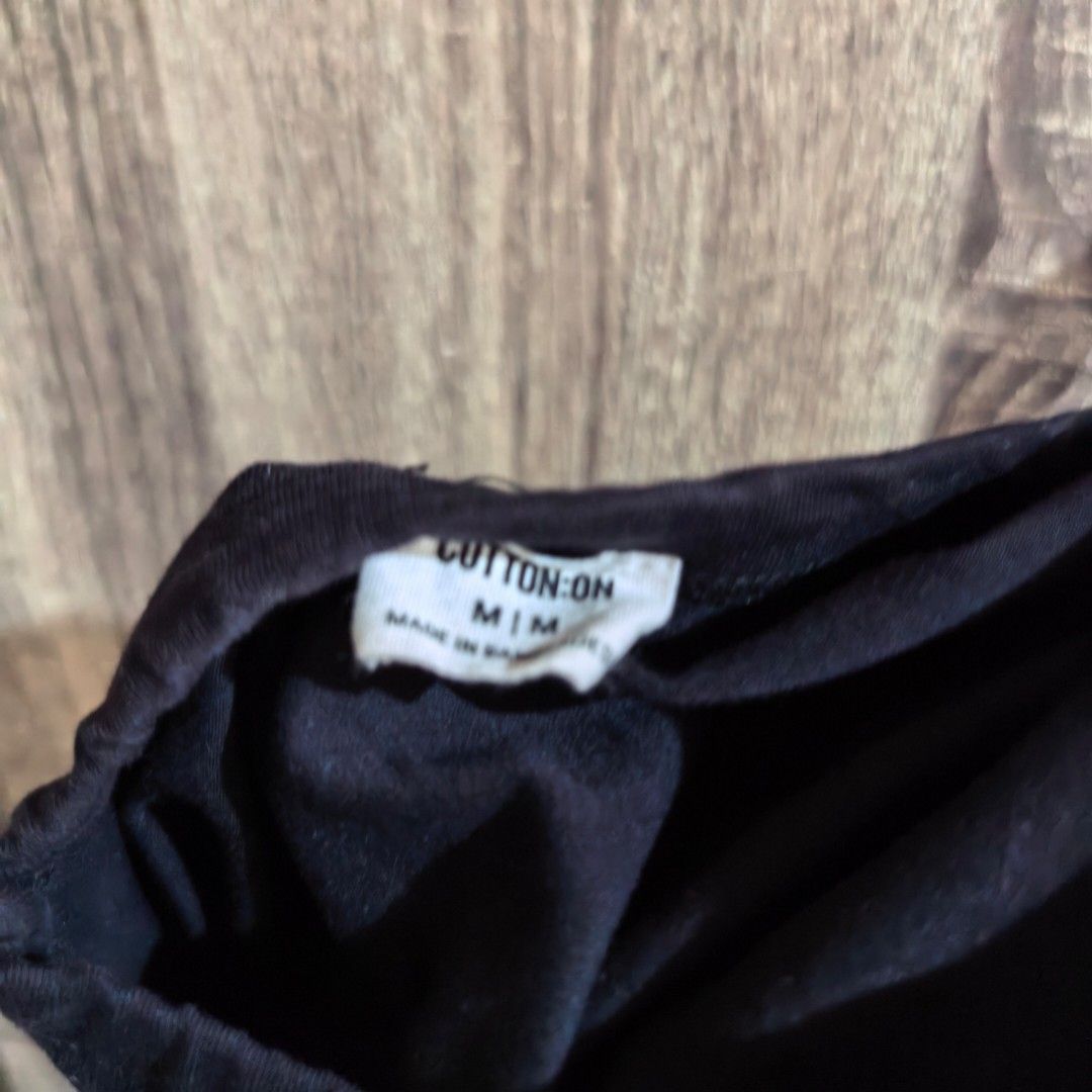 Cotton On cropped top (Category: Others Tops) located in Davao. Submitted by threadelle_davao (Listing ID 1469156995, Image 2). Description: Used once - still in good condition medium on tag best fii for small frame 👉🏻 We ship nationwide via J&T or LBC 👉🏻 Payment first basis 👉🏻 Delivery via Grab or Maxim for Davao buyers 👉🏻 Gcash - Maya wallet - Bank transfer only.