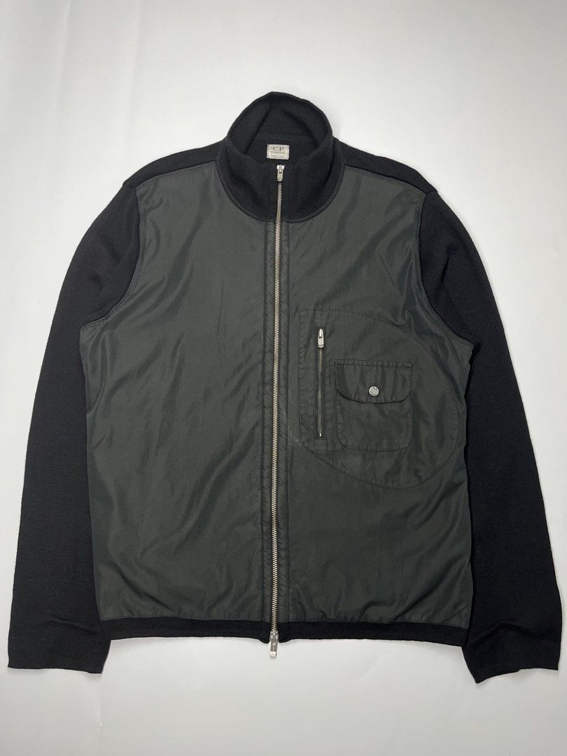 CP COMPANY (Category: Coats, Jackets and Outerwear) located in Angono. Submitted by thriftnalang (Listing ID 1469012742, Image 1). Description: W 22.5 L 27.5 .