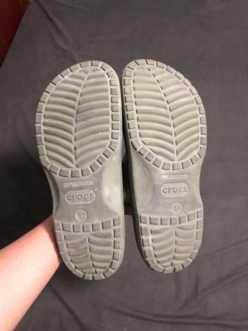 Crocs Classic Clog Army Green Size 11 (Category: Slippers & Slides) located in Tarlac. Submitted by geegeegoods (Listing ID 1469058509, Image 3). Description: Crocs Classic Clog Army Green Size 11 Authentic and not thrifted Very Good used condition No issues.