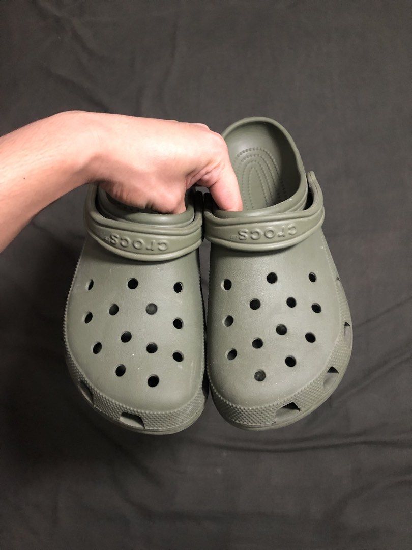 Crocs Classic Clog Army Green Size 11 (Category: Slippers & Slides) located in Tarlac. Submitted by geegeegoods (Listing ID 1469058509, Image 2). Description: Crocs Classic Clog Army Green Size 11 Authentic and not thrifted Very Good used condition No issues.