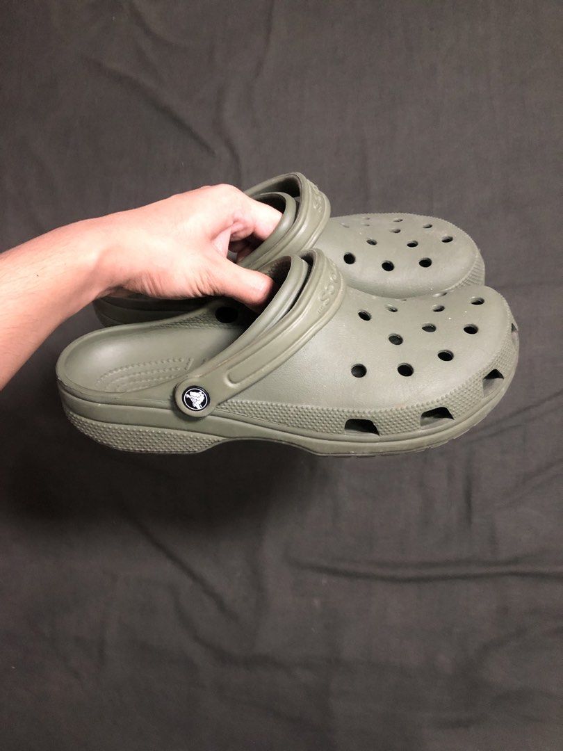 Crocs Classic Clog Army Green Size 11 (Category: Slippers & Slides) located in Tarlac. Submitted by geegeegoods (Listing ID 1469058509, Image 1). Description: Crocs Classic Clog Army Green Size 11 Authentic and not thrifted Very Good used condition No issues.