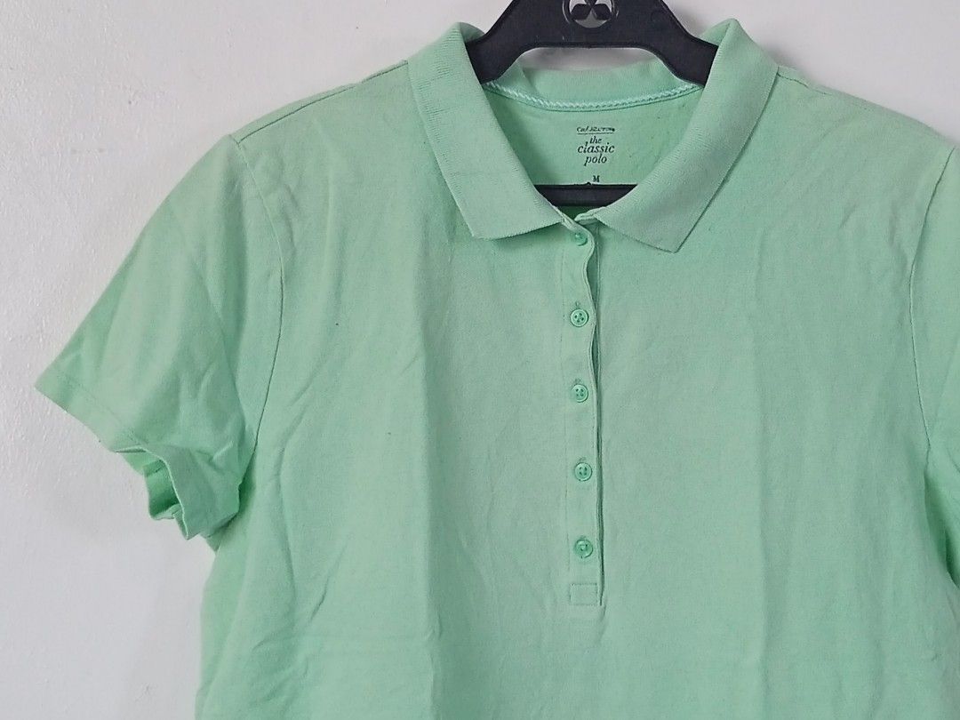 Croft & Barrow The Classic Polo Mint Green Size M (Category: Tshirts & Polo Shirts ) located in Tanza. Submitted by mrsdg_27 (Listing ID 1469090599, Image 3). Description: - Brand: Croft & Barrow - Color: Mint green (solid pastel shade) - Size: Labeled Medium, fits closer to Large - Material: Soft cotton pique - Features: Classic polo collar, 5-button placket, short sleeves - Origin: Made in Indonesia - Condition: Great casual staple for everyday